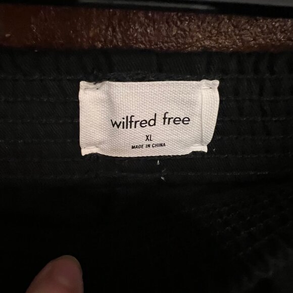 Aritzia Wilfred Free- Nova 5" Short - Black - Picture 3 of 5